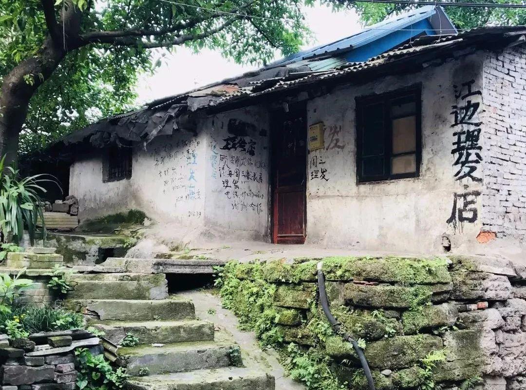 九份十份旅游攻略，山城里的烟火气，铁轨上的旧时光