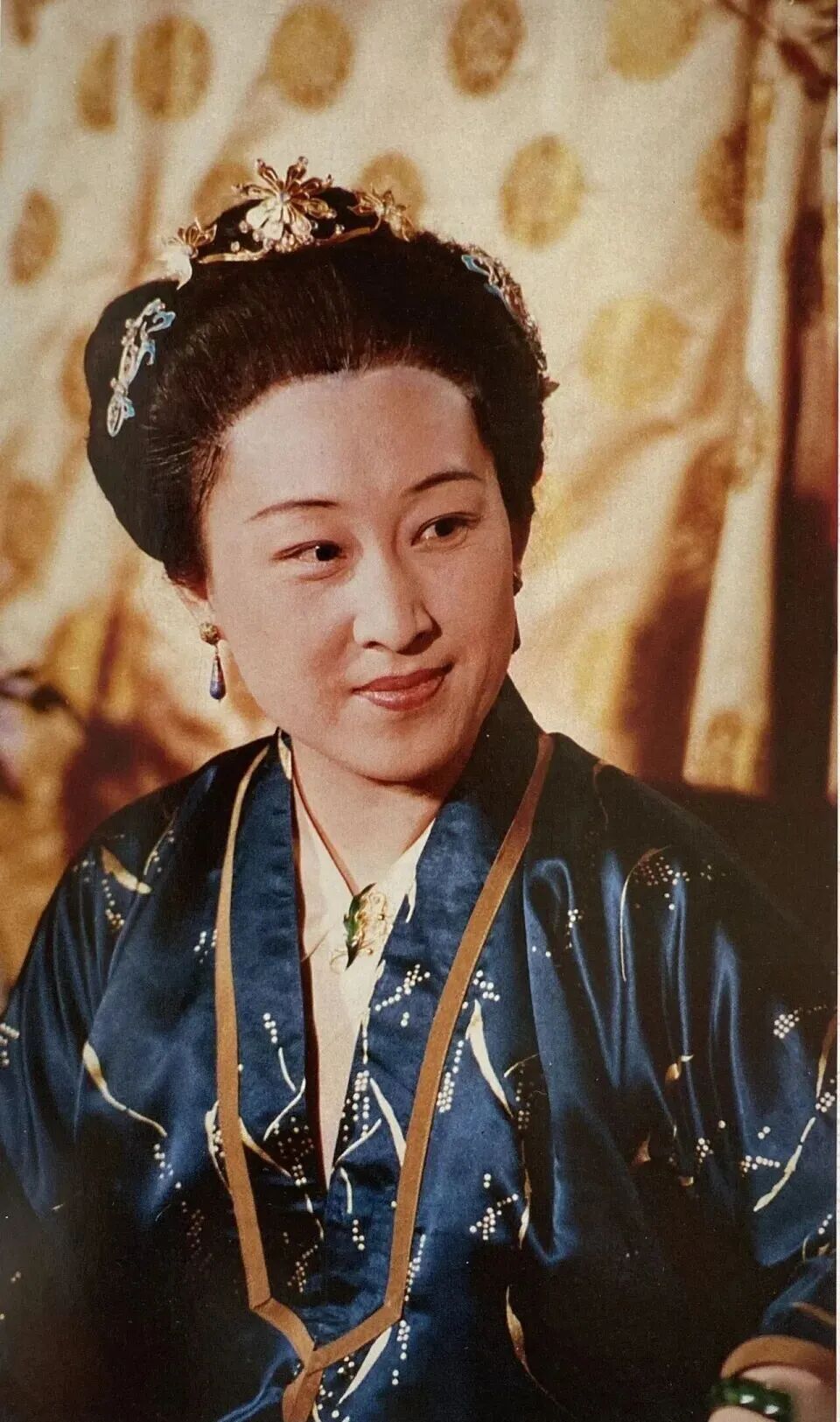 87版红楼梦薛姨妈扮演者去世，经典角色与永恒怀念