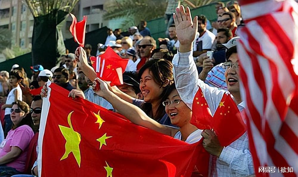 港媒，为何西方年轻人日益向往中国