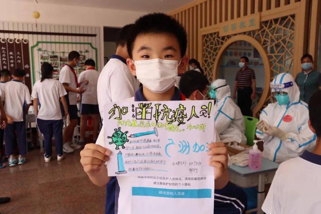 白血病患儿母亲用钩针花致敬医护