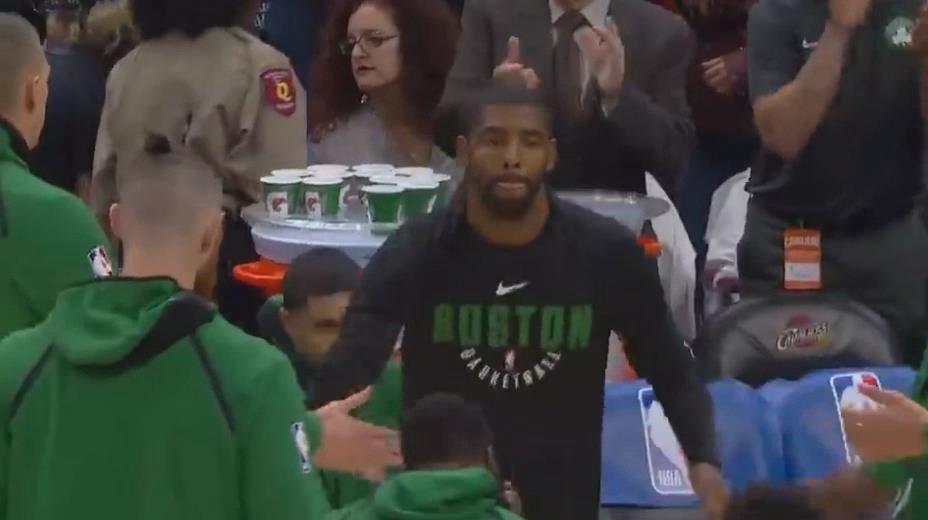 NBA 协议，从握手到数字合约，篮球背后的那些纸上规则