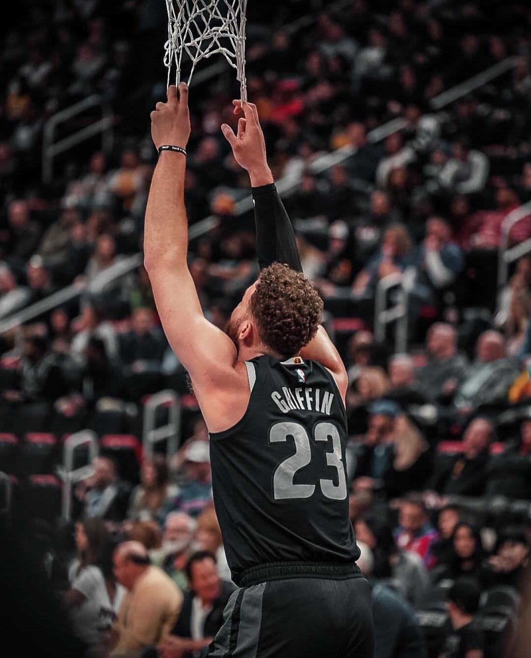 街头到指尖，我在NBA2KOL手机版里打出了人生第一个绝杀