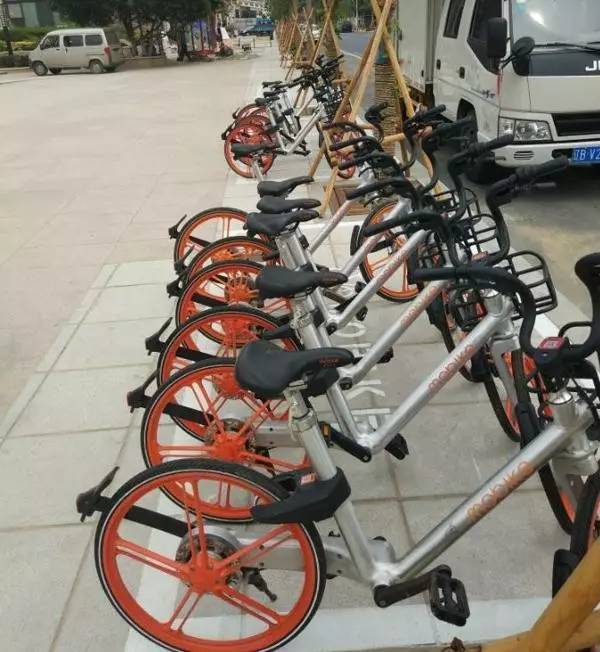 共享单车成出行刺客