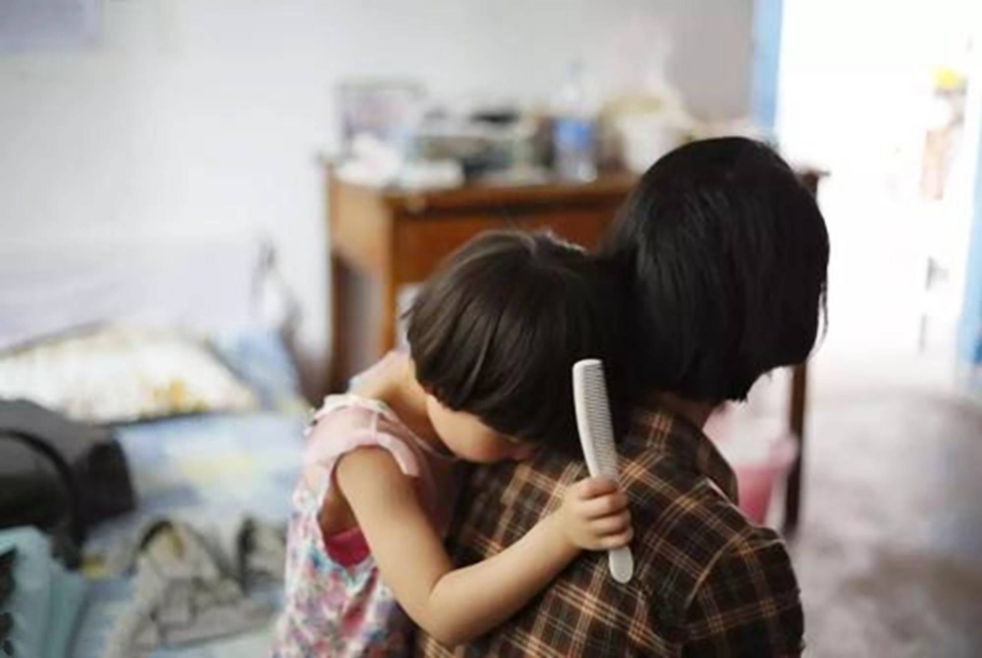 单亲妈妈控诉国企员工隐婚相恋5年